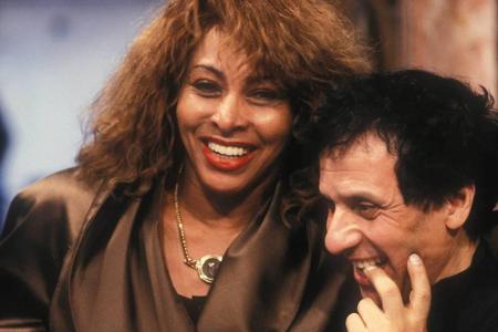 Zugegeben, Tina Turner (78) ist für eine Musikerin ein ziemlich genialer Künstlername! Der Nachname stammt allerdings tatsäc...