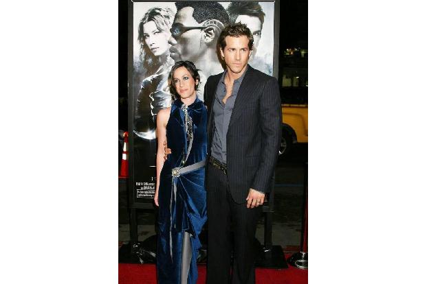 Unglaublich, aber Ryan Reynolds und Alanis Morissette waren tatsächlich mal ein Paar! Die beiden kamen 2002 zusammen, nachde...