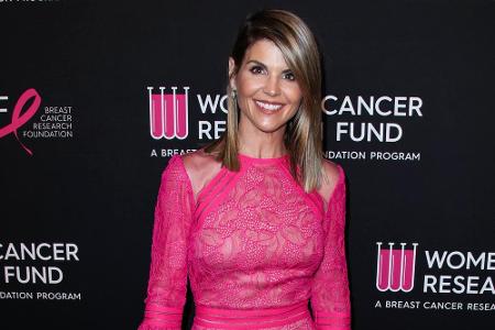 Weniger glimpflich wird Lori Loughlin (55) davon kommen. Die 