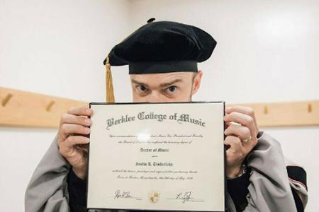 Besondere Ehre für Justin Timberlake: Dem Sänger wurde die Ehrendoktorwürde des Berklee College of Music verliehen.
