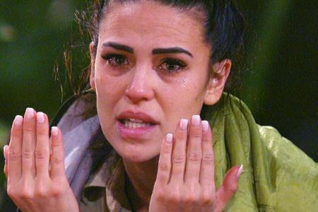 Elena Miras bricht in Tränen aus