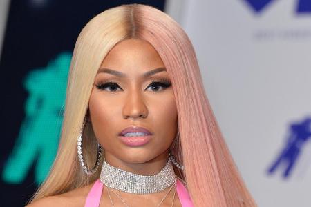 Die nominierte Taylor Swift fühlte sich deshalb angegriffen. Doch Nicki Minaj ruderte sofort zurück und versicherte daraufhi...
