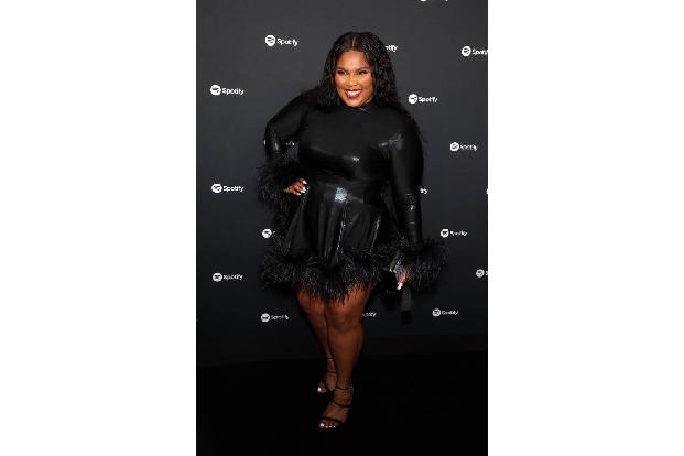 Die zweite große Gewinnerin des vergangenen Jahres, von der man auch 2020 viel hören wird, ist Lizzo. Die Sängerin, die vor ...