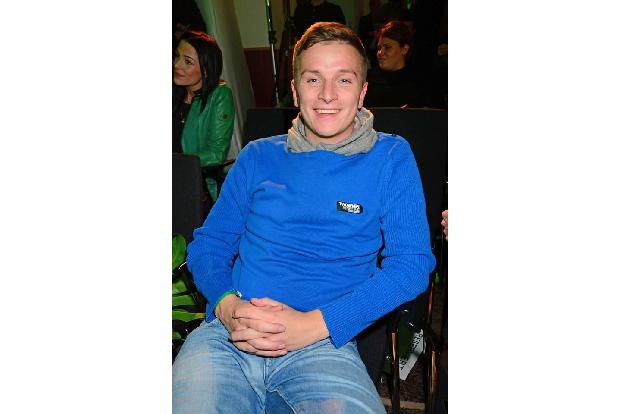 Heute widmet er sich Aaron wieder vorwiegend Web-Auftritten und moderiert unter anderem die Quizshow 'Quiz Hero'.