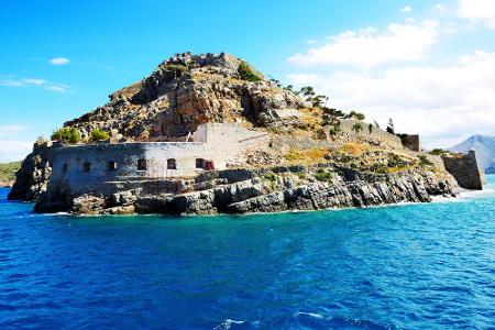 Auf der nördlichen Seite von Kreta befindet sich die unbewohnte Insel Spinalonga samt einer Festung. Bis 1957 war Spinalonga...