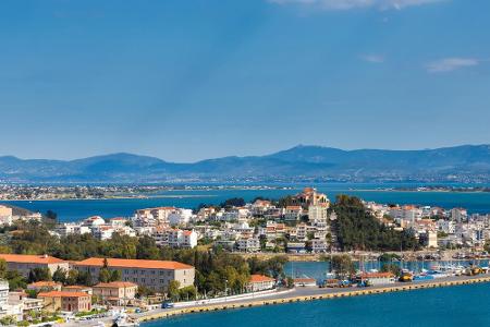 Die zweitgrößte griechische Insel nach Kreta ist Euböa. Die Hauptstadt Chalkida ist dank zweier Brücken mit dem Festland ver...
