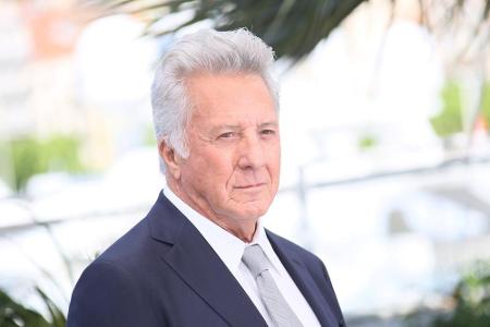Als Dustin Hoffman durch den Londoner Hyde Park spazierte, sah er, wie vor ihm ein Jogger zusammenbrach - der Schauspieler h...