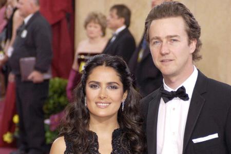 Auch diese Liebe dürften mittlerweile viele vergessen haben. Dabei galten Salma Hayek und Edward Norton lange als Hollywood-...