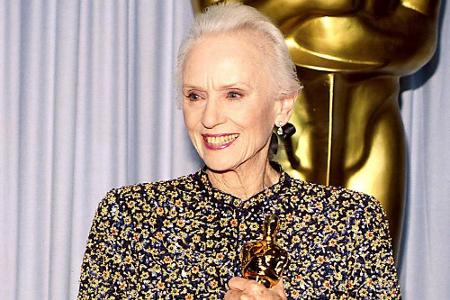 Den Titel der ältesten Gewinnerin in der Kategorie 