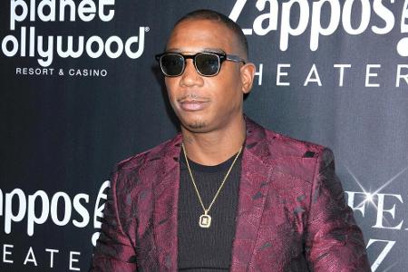 Der US-amerikanische Rapper Ja Rule feiert seinen 43. Geburtstag. Sein Künstlername steht für Jeffrey Atkins Represents Unco...
