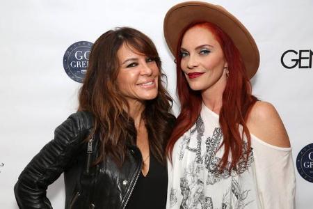 …Robin Antin (l.) befreundet. Die hatte die Pussycat Dolls 1995 gemeinsam mit Schauspielerin Christina Applegate – richtig, ...