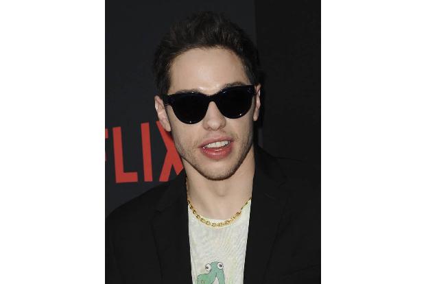 ...sie auf ihre 20 Jahre Altersunterschied ansprachen. Dass Pete Davidson gerade eine Wirbelwindbeziehung mit Ariana Grande ...