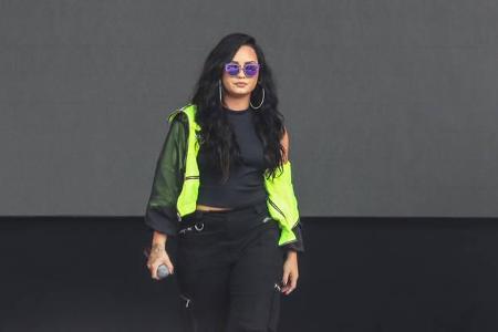 ...drücken ihrem Idol jetzt die Daumen und hoffen, dass Demi Lovato ihre Dämonen endgültig besiegen kann.