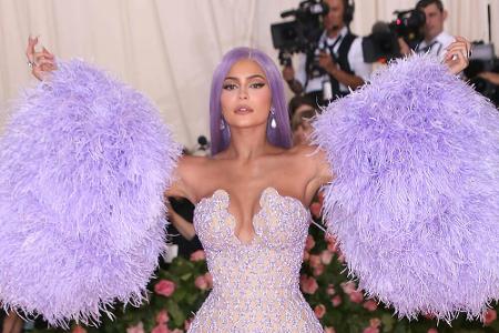 Kontrovers diskutiert wurde im März die Berechtigung der Wahl von Kylie Jenner zur jüngsten 