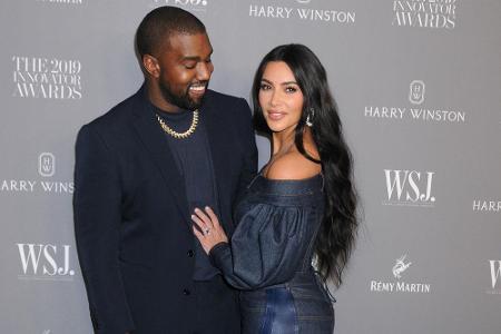 Einige Menschen dürften ihren Ohren nicht getraut haben: Im April verkündete Reality-Star Kim Kardashian West, dass sie eine...