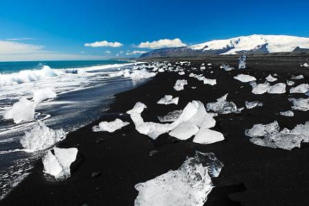 Ein entspanntes Wasserbad suchen Touristen am Black Sand Beach vergebens. Denn hier hat das eiskalte Meerwasser das Sagen. S...