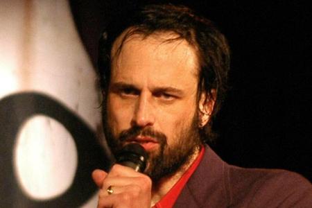 David Berman war Songwriter und Frontmann der Indie-Band Silber Jews. Am 7. August wurde der 52-jährige Musiker tot aufgefun...