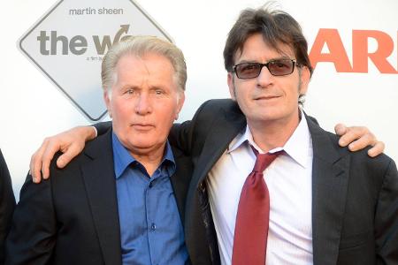 ...Martin und Charlie Sheen wird es etwas schwieriger mit der Entscheidung, wer berühmter als der andere ist. Zweifelsohne w...