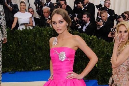 Die dunklen Augen verdankt die 18-jährige Lily-Rose Depp Papa Johnny, den sinnlichen Mund ihrer Mama Vanessa Paradis. Der Na...