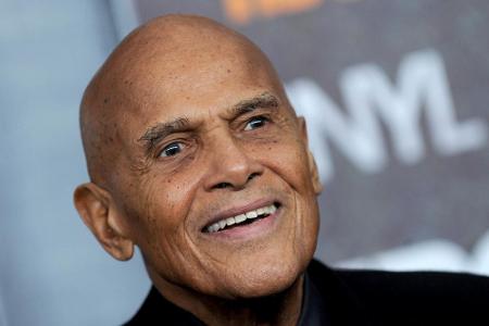 Auch mit 92 Jahren hat der US-Amerikaner nichts von seinem Charisma eingebüßt. Noch heute engagiert er sich politisch und ma...