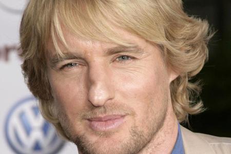 Seine blonde Surferboy-Frisur und die von mehreren Brüchen gekennzeichnete Nase sind Markenzeichen von Owen Wilson (50). Nac...
