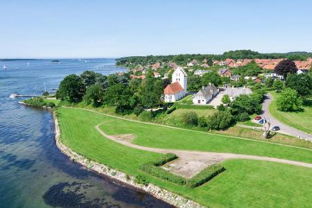 Für einen Trip auf die dänische Insel Langeland sollten Sie unbedingt vortanken. In unserem nördlichen Nachbarland liegt der...