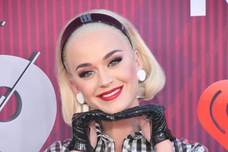 Katy Perry (34) heißt eigentlich Katheryn Hudson. Den Spitznamen Katy hatte sie schon vor ihrer Karriere. Sie wollte jedoch ...