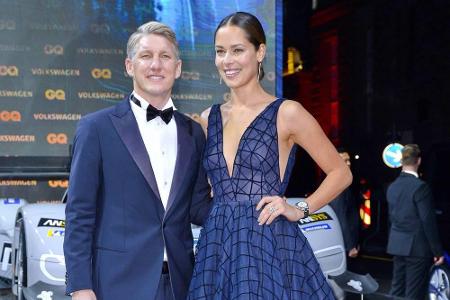 Bastian Schweinsteiger (34) ist in Sachen Fußball einer der ganz Großen. Aber in seiner Ehe mit Ana Ivanovic (31) ist sie di...