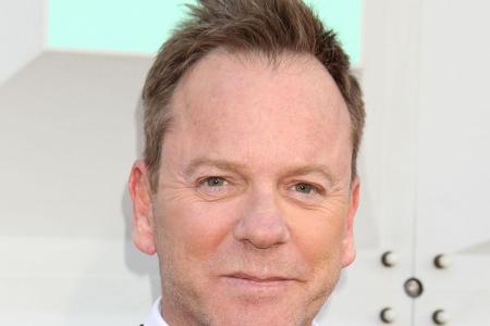 Nicht so auffällig ist die Krankheit jedoch bei Kiefer Sutherland (52). Seine Augen sind identisch, jedoch mit einem braunen...