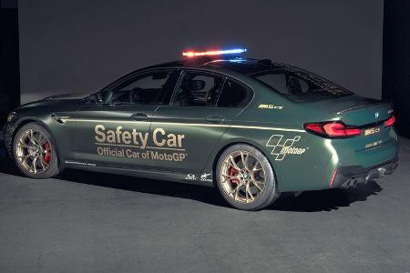 Aus der M-Farbpalette wurde hier der Ton Frozen Deep Green Metallic ausgewählt, der im Licht leicht golden glänzt.