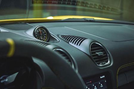 Porsche 718 Cayman GT4