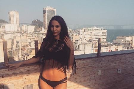 07 Janina 2 httpsde-de.facebook.comJanina.Youssefian.Offiziel.jpg