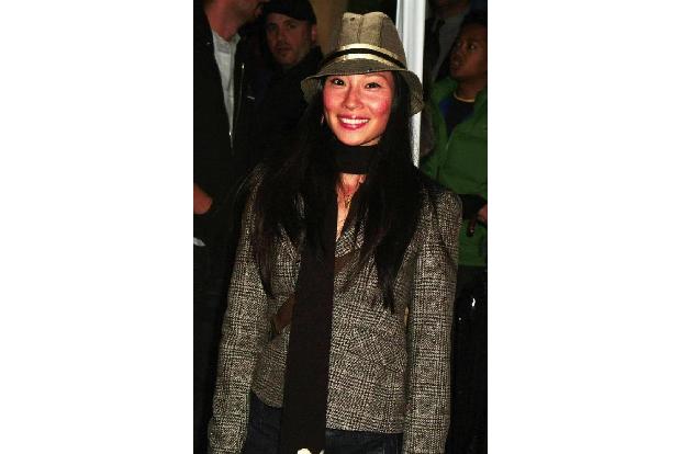 ...trat sie in den frühen 90ern schließlich vor die Fernsehkameras, war in 'Beverly Hills, 90210', 'Hör mal, wer da hämmert'...