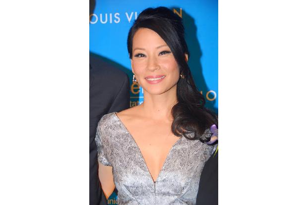 ...ein echtes Multitalent, denn sie ist nicht nur Schauspielerin und Model, sie malt auch leidenschaftlich gerne und ist als...