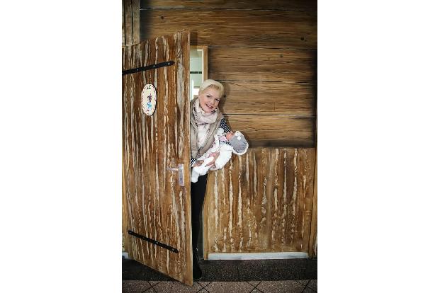 ...sicherlich Melanies Tochter Mia Rose, die natürlich ebenfalls nicht verpassen durfte, was Mama da schon wieder angestellt...