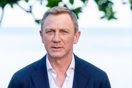 Trotz Daniel Craigs Operation sollen die Dreharbeiten zum 25. 007-Film weitergehen.