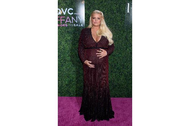 …dritte Kind ist es im Jahr 2019 auch für US-Sängerin Jessica Simpson und ihren Gatten Eric Johnson. Gemeinsam hat das Paar ...