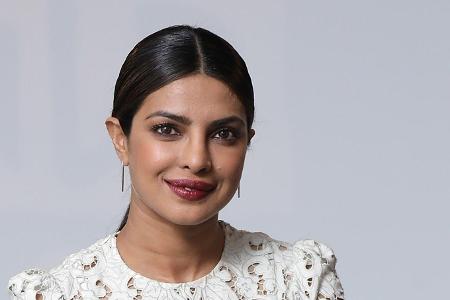 Priyanka Chopra sei beleidigt, weil Herzogin Meghan nicht zu ihrer Hochzeit mit Nick Jonas kam, berichtet 