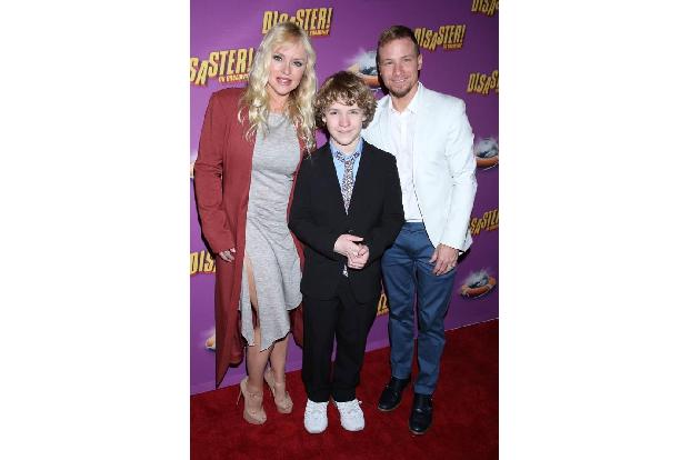 ...November 2002 kam ihr Sohn Baylee zur Welt, der das musikalische Talent definitiv von seinem Vater geerbt hat. Der 14-Jäh...