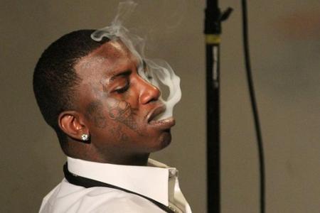 Auch im Klub der Gesichtstattoo-Träger. Der Rapper Gucci Mane und seine seltsame Eistüte mitten im Gesicht - direkt aus der ...