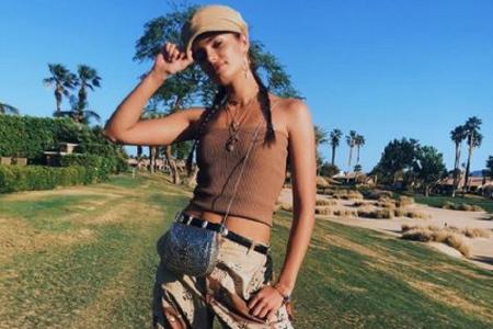 Das Outfit von Victoria's-Secret-Model Taylor Hill war von Armee-Uniformen inspiriert.