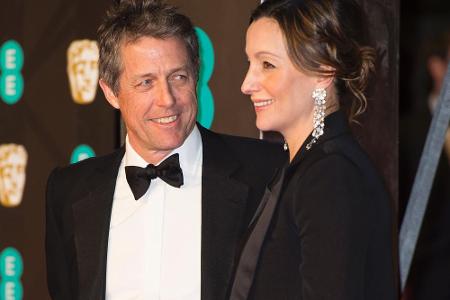 Hugh Grants fünfter Spross kam Anfang des Jahres zur Welt. Zwei Kinder hat er mit Ex Tinglan Hong, und nun drei weitere mit ...