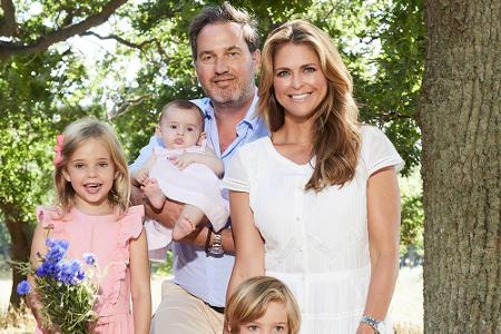 Prinzessin Madeleine von Schweden und Ehemann Christopher O'Neill freuen sich über ihr drittes Kind, die kleine Prinzessin A...