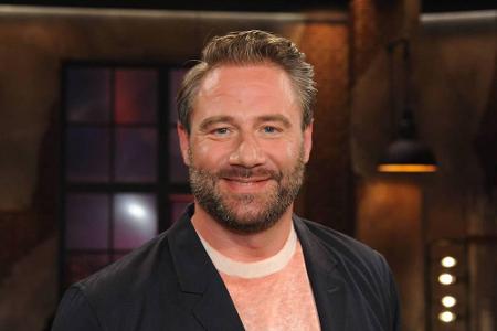 Im Juni hatten Sasha und seine Frau Julia öffentlich gemacht, dass sie ihr erstes gemeinsames Kind erwarten, im November war...