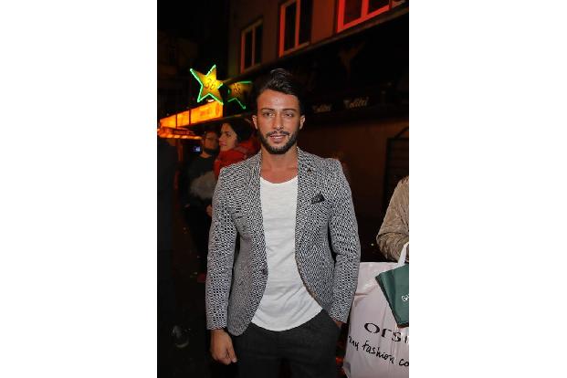 ...der Schein trügte. Denn hinter den Kulissen bahnte sich ein Drama an, das noch ein langes Nachspiel haben sollte. Domenic...