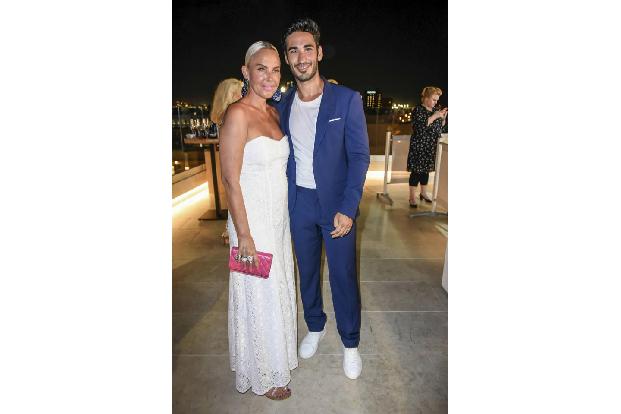 ...offenbarte Domenico im Gespräch mit Chris Töpperwien, Evelyn habe in der Vergangenheit eine Liebelei mit Natascha Ochsenk...