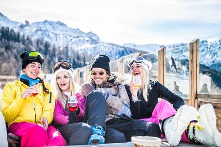 Tolle Ski-Gebiete gibt es viele in Österreich. Viele Pistenkilometer sind aber nicht das einzige, was für Ski-Fans zählt. Au...