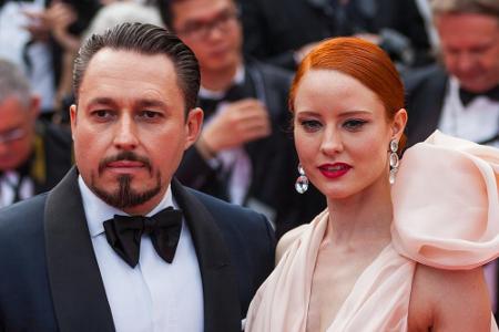 Model Barbara Meier hat von ihrem Klemens Hallmann im Mai einen filmreifen Heiratsantrag bekommen - in Cannes mit vielen Sch...