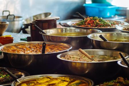 Tipp 1: Local Food. Natürlich gehört ein Einblick in die örtliche Küche zu jedem Urlaub. Das wissen allerdings auch die Rest...