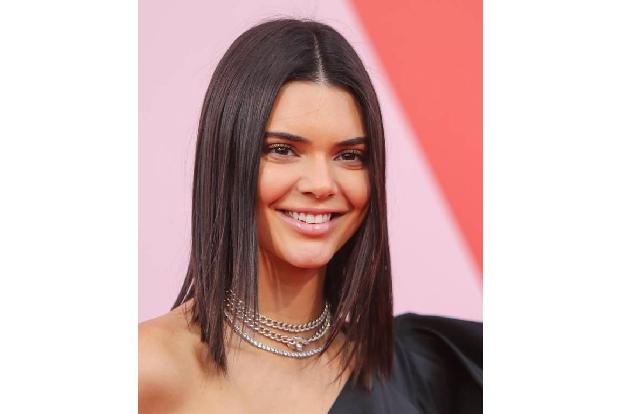 ...ist ihre Familie schließlich und endlich die, die sie heute ist. Und wir freuen uns über einen gut dokumentierten Werdega...